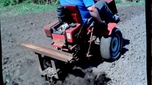 минитрактор с мотоблока зубр нт 135 нт 135 в работе с фрезами
