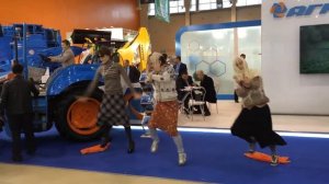 Флешмоб бабушек