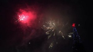 Салют на открытие главной Елки в Луганске 2018