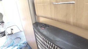 Обслуживаю оборудование перед поездкой на кемпере / Газовый холодильник, система отопления автодома