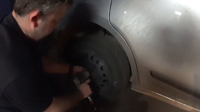 Как быстро поменять колесо? Инструкция по замене колеса автомобиля!