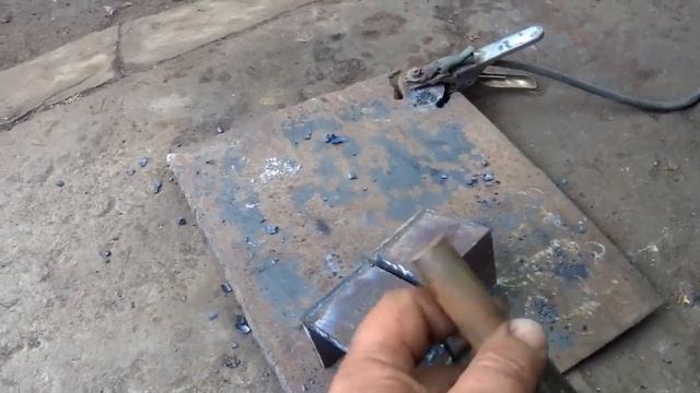 Скрытые самодельные  навесы или петли  на двери