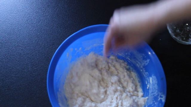 Аппетитные вкусные  мясные оладьи из фарша .
