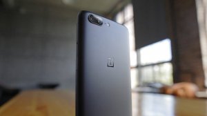 Распаковка и обзор OnePlus 5
