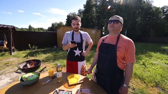 Простой хот-дог. Охлаждающий напиток с лимоном. Хот-дог с сосиской в домашних условиях