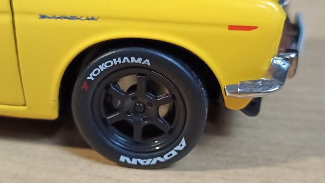Review M2 Machines Auto Japan Nissan Datsun 510 1970 Skala 1/24 Ternyata Material Full Metal