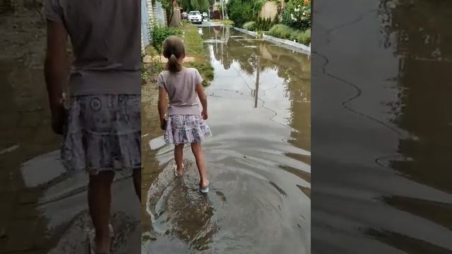 Железный Порт после дождя. Морская ул. Как дойти до пансионата