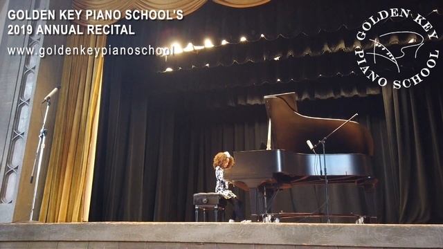 Isabelle playing Mazurka by Grechaninov and Moonlight Sonata Arrangement by Beethoven смотреть онлайн