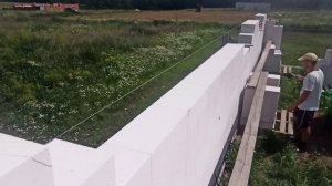 Кладка газоблока на клей-пену. Строительство дома. Весь процесс.