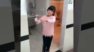 Пранк со скотчем