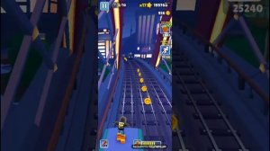 Subway Surf. Катаемся на крутом скейте из прошлого приключения со способностью БРОСОК В СТОРОНУ.