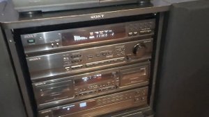 дополнил музыкальный центр Sony император. hi-fi Stereo видеомагнитофоном Panasonic хорошая связка