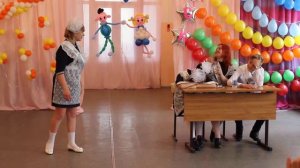 Сценка выпускников-2018 "Учитель года"