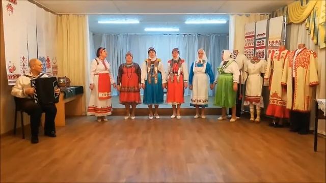 Чувашская песня сад пахчинчи улми-сырли. Сад пахчинче песня. Сад пахчинче чувашская текст. Сад пахчинче песня. Пахчи пахчи сырла пахчи.