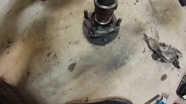 Снятие и разборка полуоси последовательность сборки Ниссан Навара смотреть онлайн