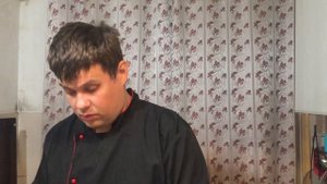 Как правильно крутить фарш на домашней мясорубке, чтоб мясо не наматывалось на нож.Секреты повара