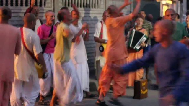 Харинама в Рыбачьем (часть 27, Крым, 08.09.2012) смотреть онлайн