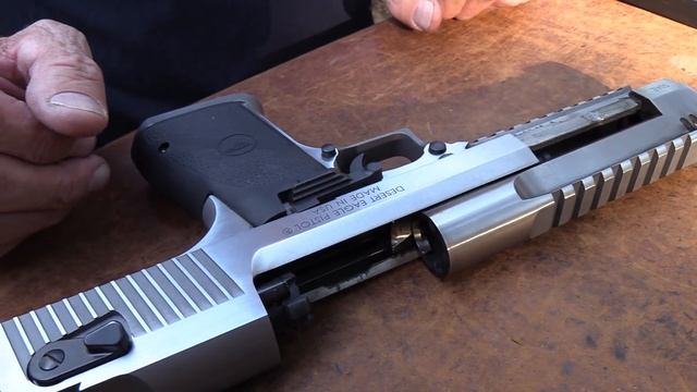 Desert Eagle  50 AE