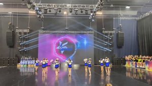 Клуб чирлидинга Фортуна. Чир фристайл пом команда.