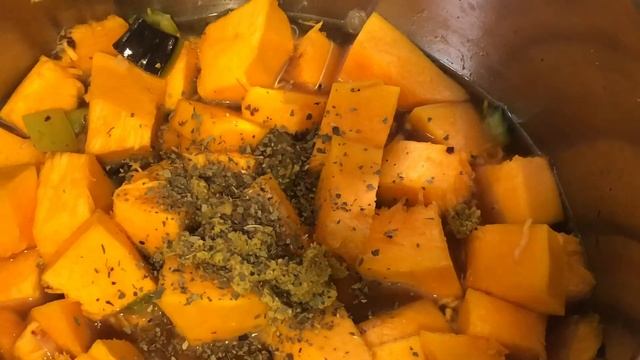 Пряный тыквенный крем-суп с кокосовым молоком | очень просто, быстро и вкусно, понравится всем!