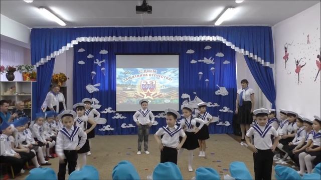 Танец моряков. Смотр песни и строя.