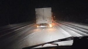 ГОЛОЛЁД В ПРОБКЕ СТОИМ!!. М-5 ТРАССА ФУРЫ БУКСУЮТ НА ПОДЪЁМ .КАЧУ НА ЧЕЛЯБУ.