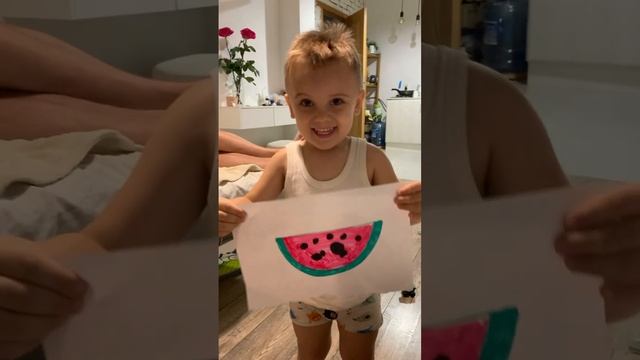 Рисуем арбуз и делаем косточки из пластилина. Занятие +2 года #занятиесдетьми