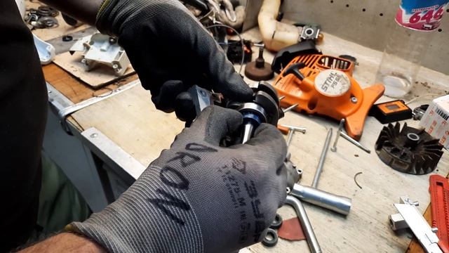 Замена картера на мотокосе Stihl FS 55.Коса которой досталось!!!! смотреть онлайн