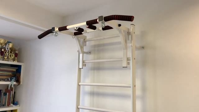 Установка плоскоовальной шведской стенки, турник 3 хвата смотреть онлайн