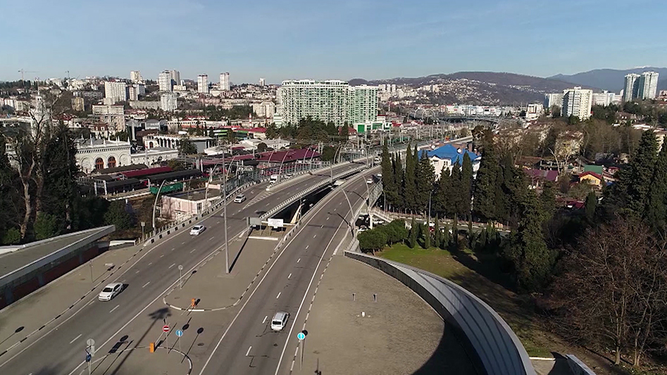 В Сочи 10 лет назад открыли дублер Курортного проспекта