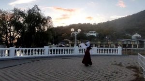 Чеченский лирический танец, музыка Г1арг1улеш, исполняет Анжела Беляева.