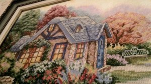 Вышивка крестом. Вышитые картины у мамы дома.