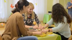 Игра с мамами на утреннике 8 Марта в детском саду