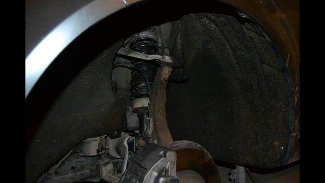 Заправка неразборных амортизаторов Audi Q7 газом. Замена стоек стабилизатора. смотреть онлайн