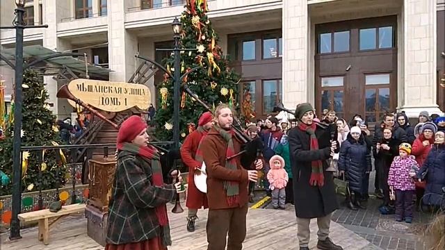 Масленица.   Роскошная Московская масленая неделя.  Мы с зимой прощаемся - март 2019 года