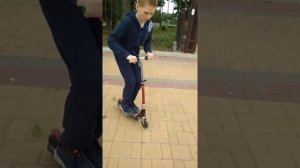 Показываю как сделать дроп на самокате