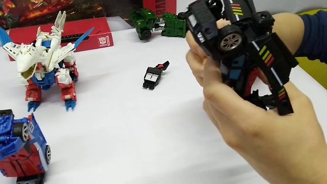 Обзор сборки Sky Reign - Combiner wars - Hasbro. Музей роботов-трансформеров. смотреть онлайн