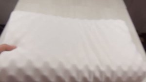 Обзор латексной подушки с эргономическим и массажным эффектом