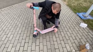 ВЛОГ Детский ЭЛЕКТРОСАМОКАТ Segway Ninebot ! Идём на стадион чтобы покататься ! БАТЯ ЛЁША