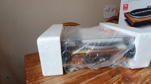 Unboxing Lenco LS-55WA