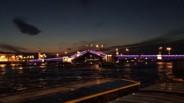 Развод дворцового моста в Санкт-Петербурге смотреть онлайн