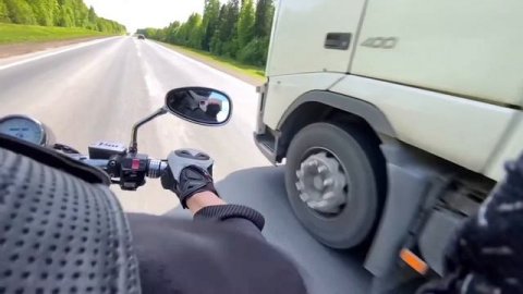 Офигенная песня про мотоцикл