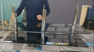 Как собрать стеклянную тумбу под телевизор