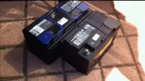 Mercedes W639 Vito van Viano remove battery upgrade change battery