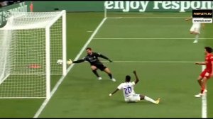 Гол Винисиуса в ворота Ливерпуля