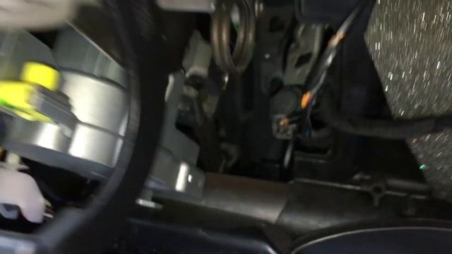 Volvo S40 / V40 Steering Lock Fault, Car wont Start. How to Repair or Replace. смотреть онлайн