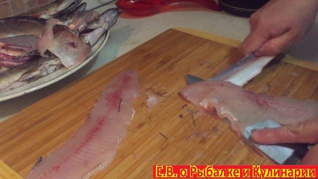 Как легко и быстро разделать щуку на филе для котлет.Разделываем щуку на чистое филе с поваром