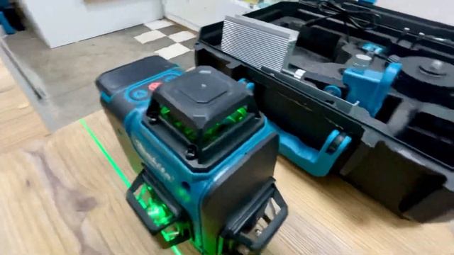 Один из лучших лазерных уровней на 16 линий смотреть онлайн