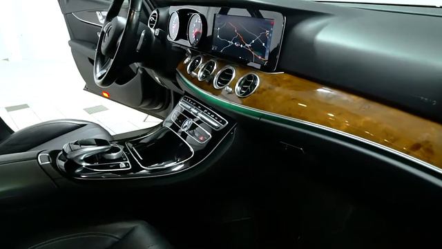 P4519 2017 Mercedes Benz E Class Black смотреть онлайн