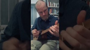 Ши б1аьрг 1аьржа лулахо, dechig pondar, cordes acier, au doigt…